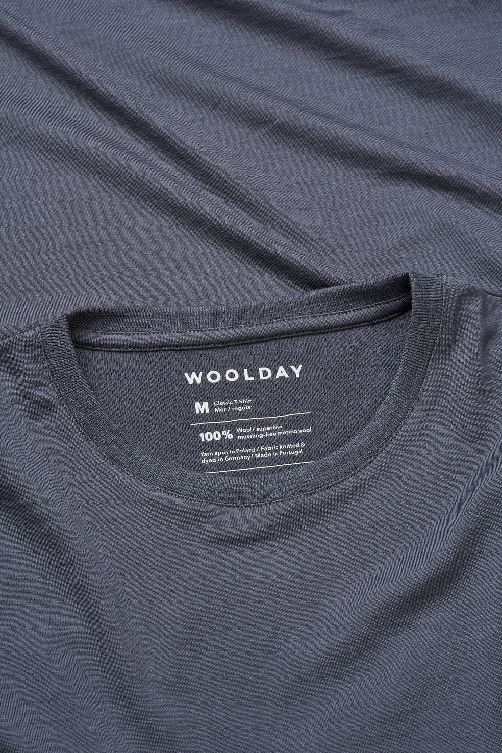 Das Classic Merino T-Shirt – Kohlegrau