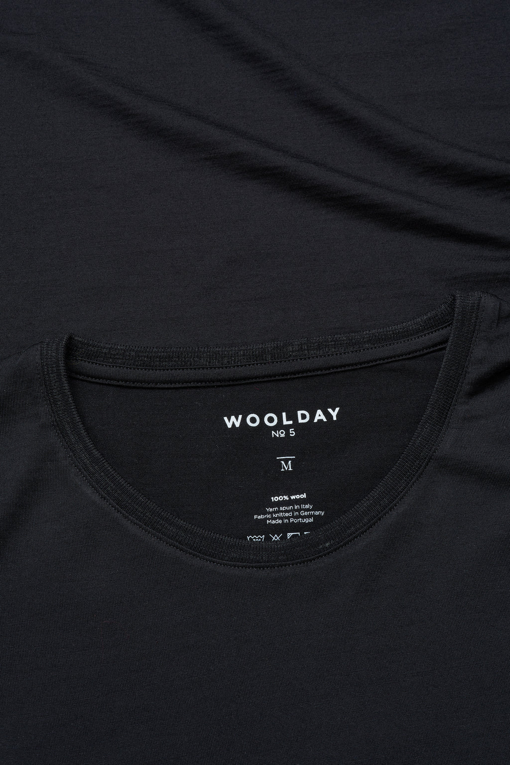 WOOLDAY Das Merino Damen T-Shirt Classic Schwarz Kragen