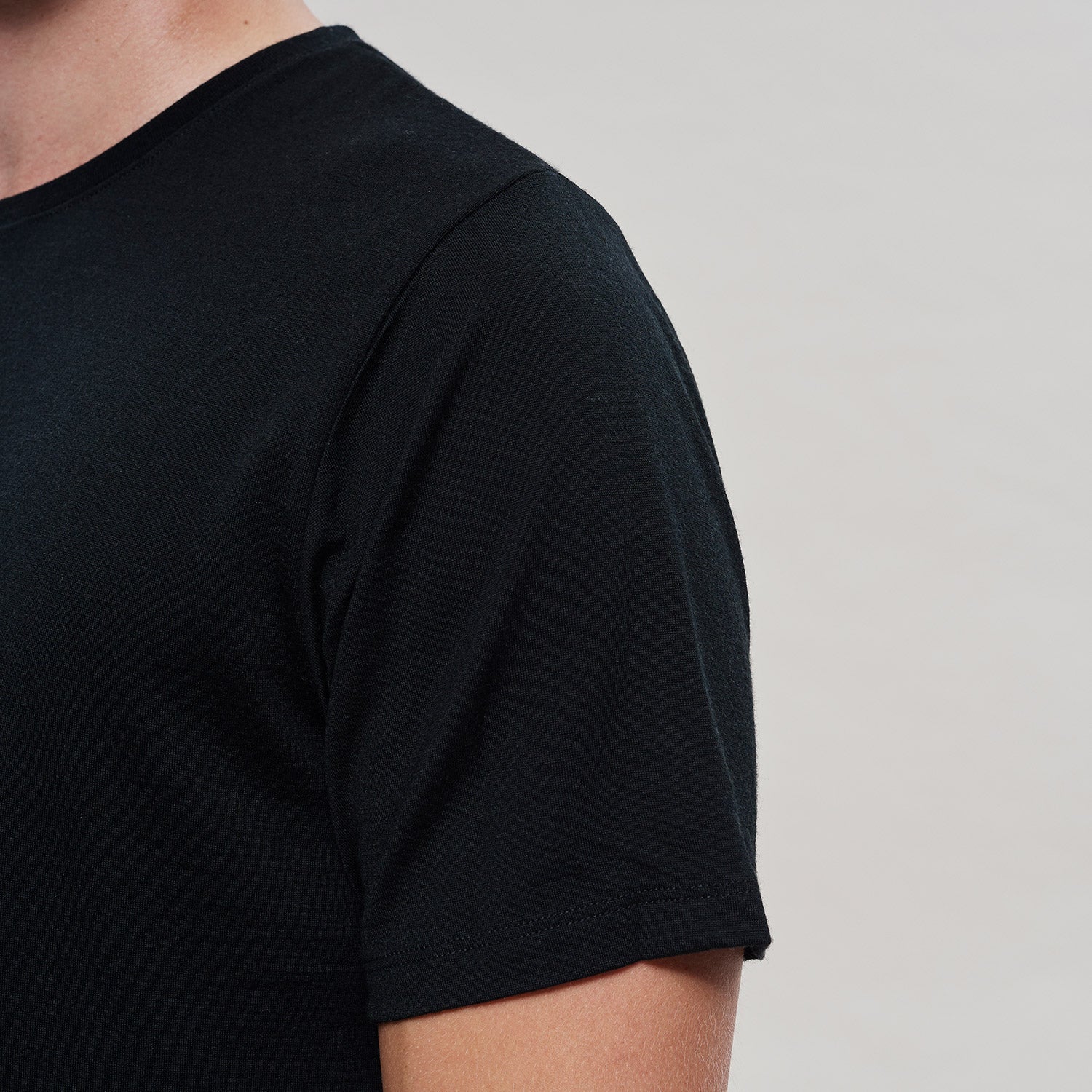 The Merino Wool T-Shirt Black Woolday 4