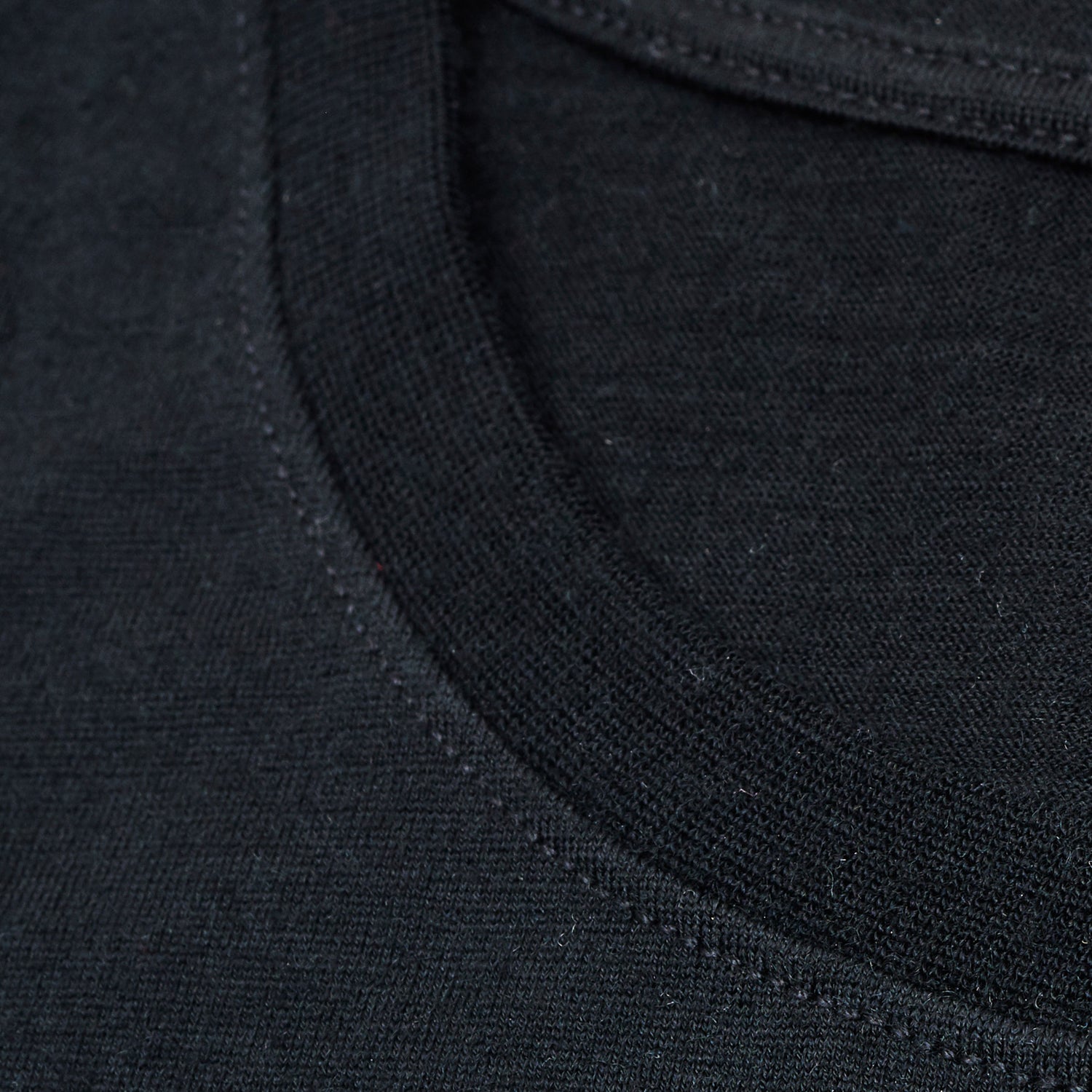 The Merino Wool T-Shirt Mountain Black Woolday 4