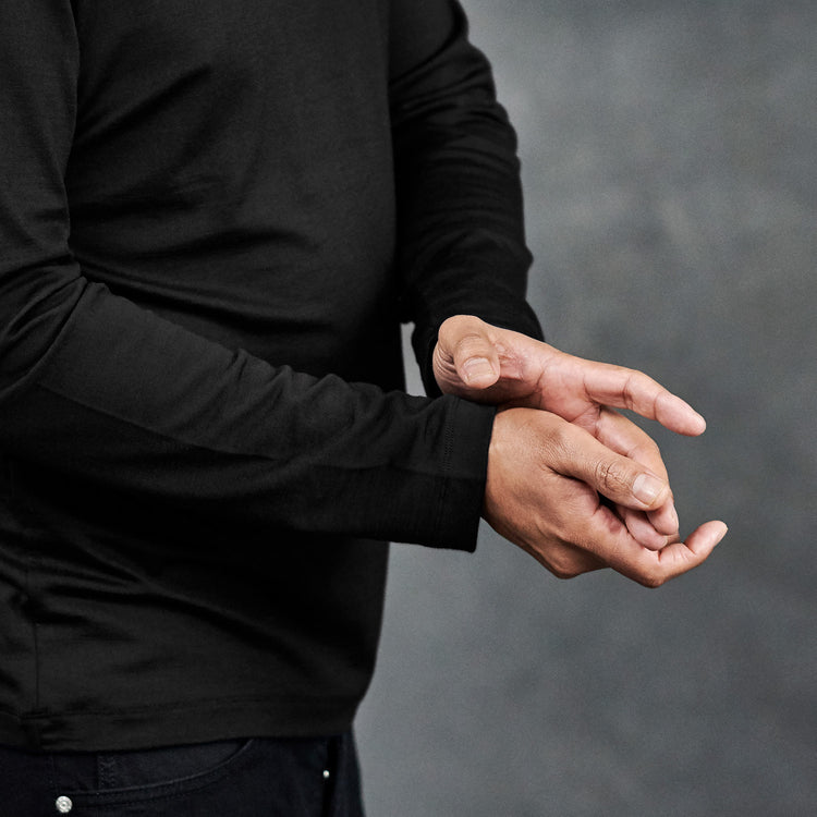 The Merino Wool Long Sleeve T-Shirt Black Woolday 4